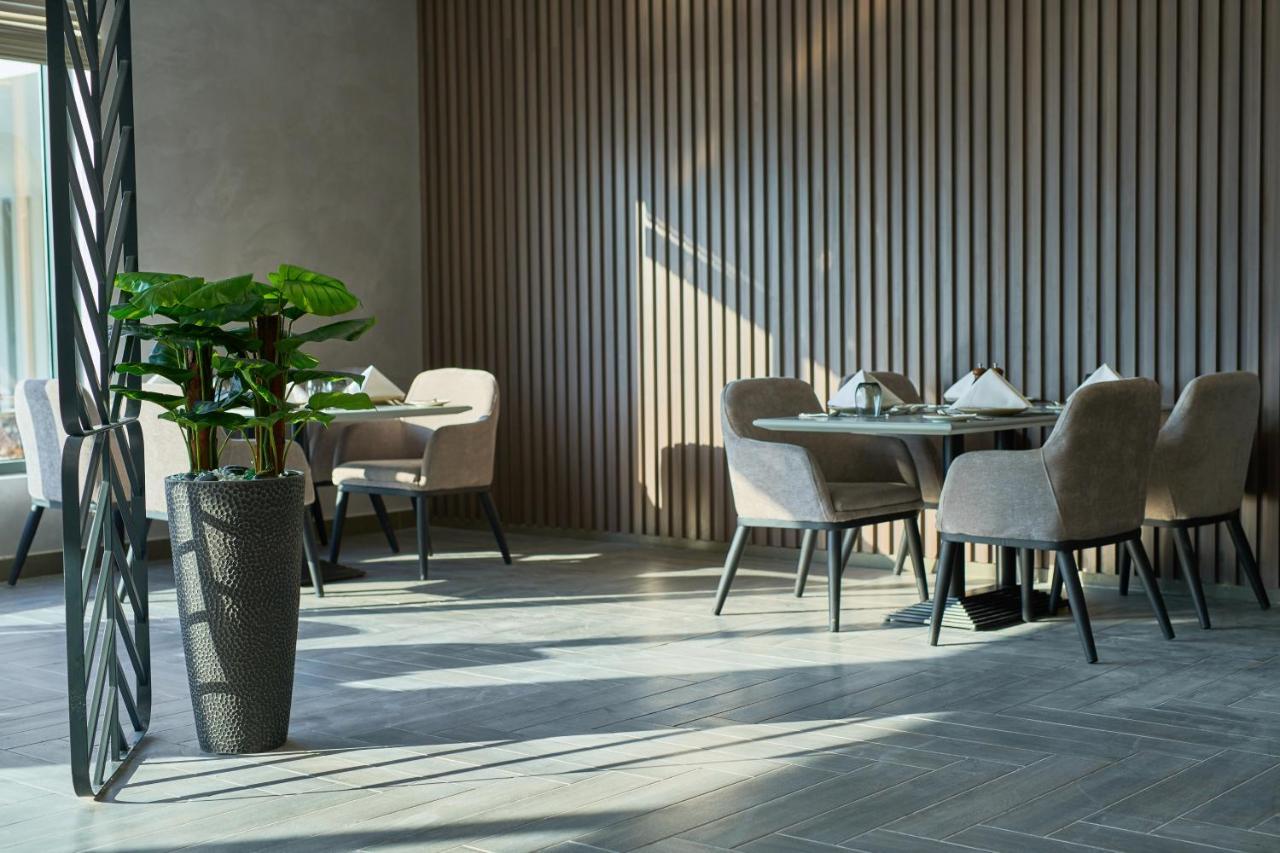 International Hotel 4*